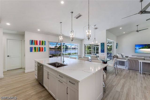 3803 Essex PL, Bonita Springs, FL 34134