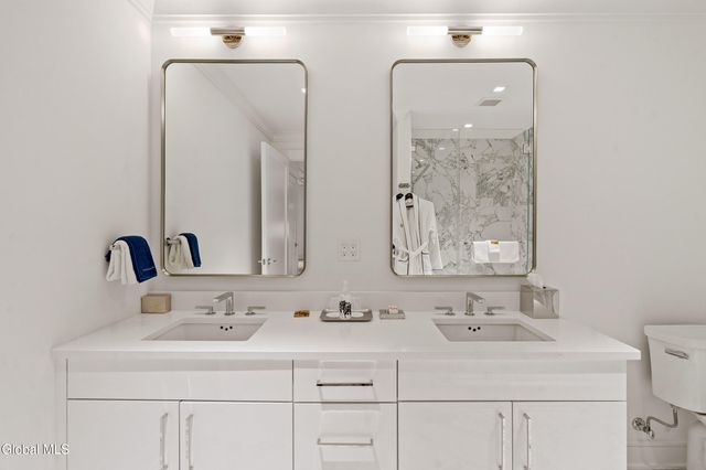 19 Washington Street 360 N, Saratoga Springs, Inside, NY 12866