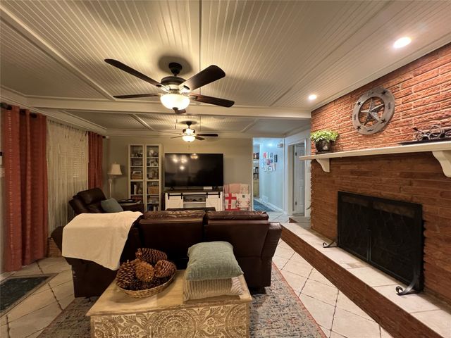 3544 Winifred Drive, Fort Worth, TX 76133