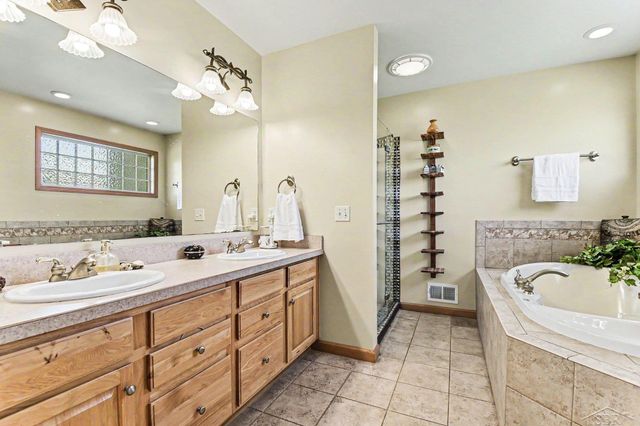 3807 Wild Pine Drive, Saginaw Twp, MI 48603
