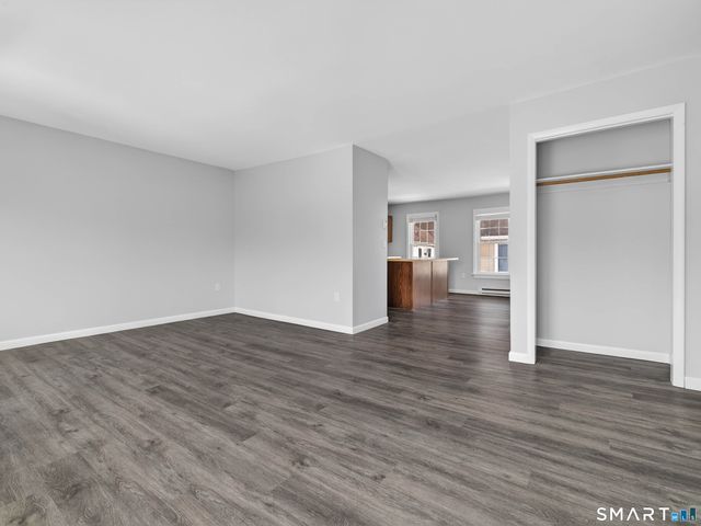 54 Rope Ferry Road I154, Waterford, CT 06385