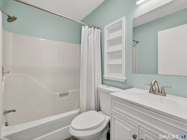 54 Rope Ferry Road I154, Waterford, CT 06385