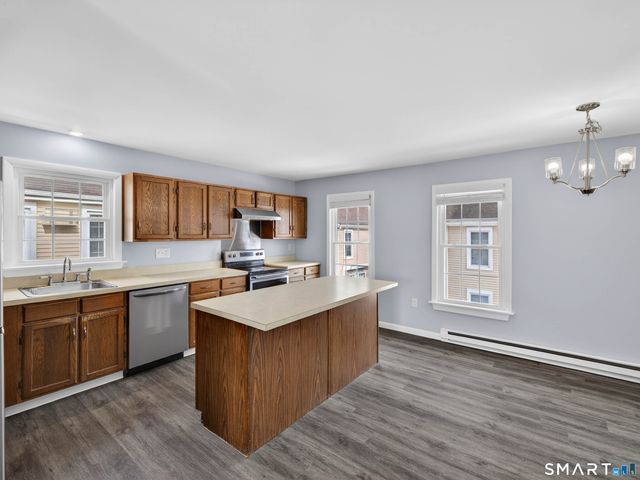 54 Rope Ferry Road I154, Waterford, CT 06385