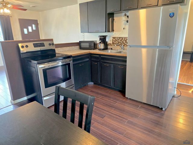 513 E DENVER, Rapid City, SD 57701