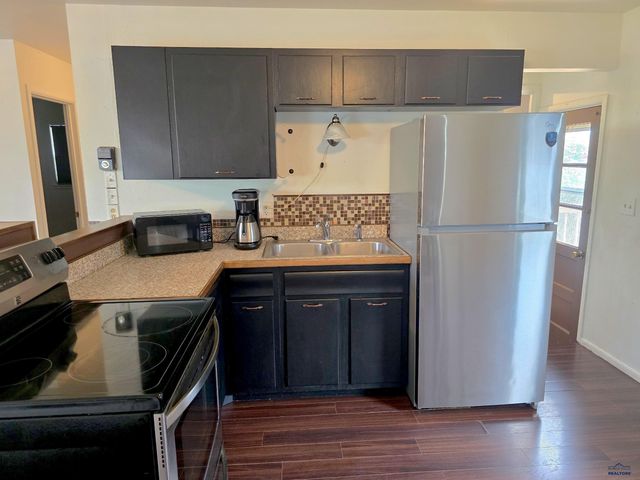 513 E DENVER, Rapid City, SD 57701