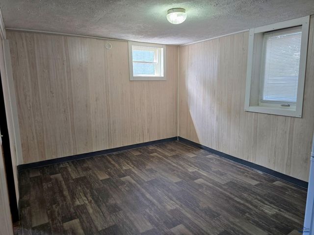 513 E DENVER, Rapid City, SD 57701