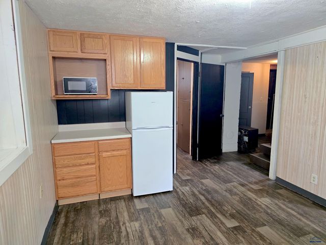 513 E DENVER, Rapid City, SD 57701