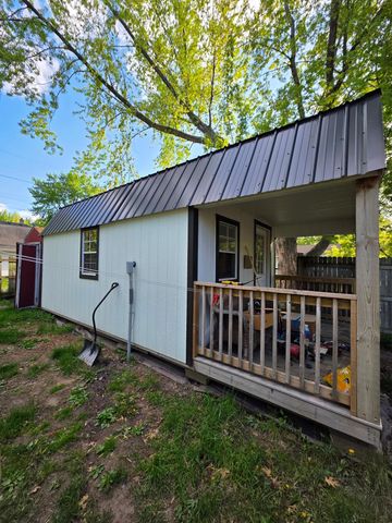 609 2nd Avenue SW, Cambridge, MN 55008