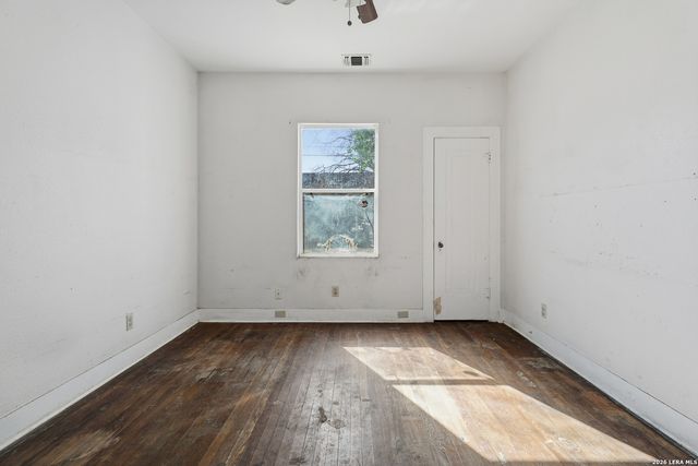 624 Bailey Ave, San Antonio, TX 78210