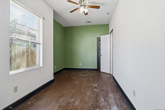 624 Bailey Ave, San Antonio, TX 78210