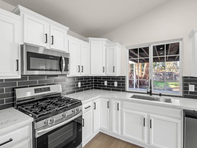 3742 W Bullard Avenue, Fresno, CA 93711