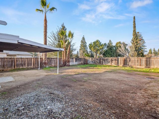 3742 W Bullard Avenue, Fresno, CA 93711