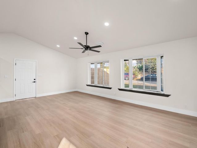 3742 W Bullard Avenue, Fresno, CA 93711