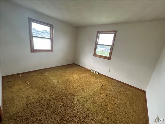 9 Anderson Circle, Auburn, NY 13021