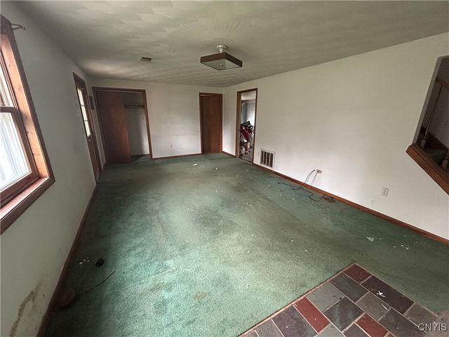 9 Anderson Circle, Auburn, NY 13021