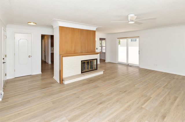 6522 Lincoln Avenue, Windsor Heights, IA 50324
