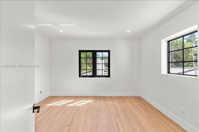 1426 Robbia Ave, Coral Gables, FL 33146