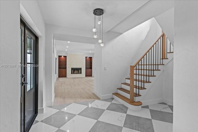 1426 Robbia Ave, Coral Gables, FL 33146