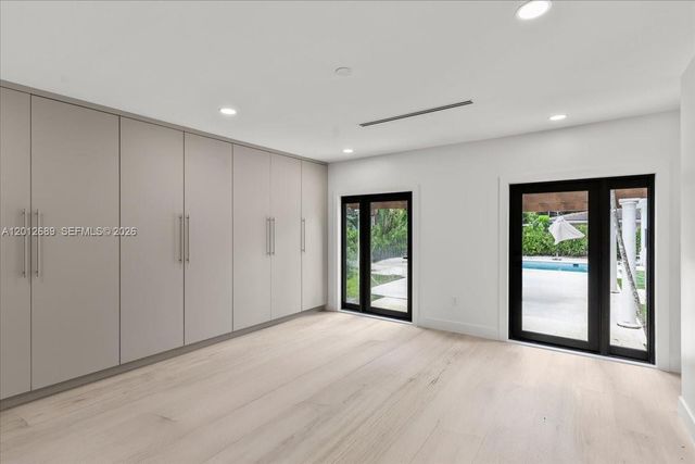 1426 Robbia Ave, Coral Gables, FL 33146