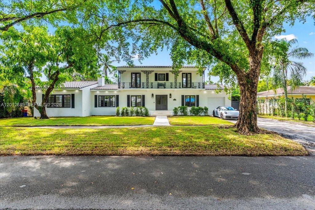 1426 Robbia Ave, Coral Gables, FL 33146