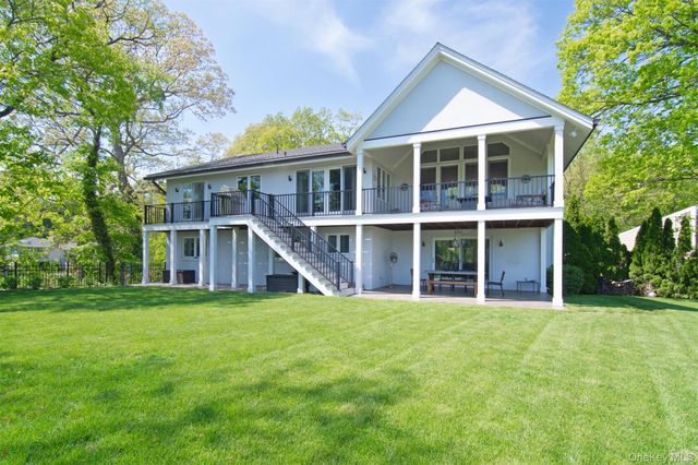 8 Shoreview Circle, Pelham, NY 10803