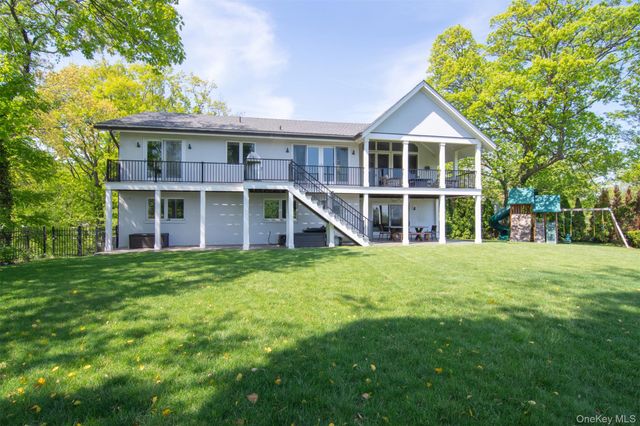 8 Shoreview Circle, Pelham, NY 10803