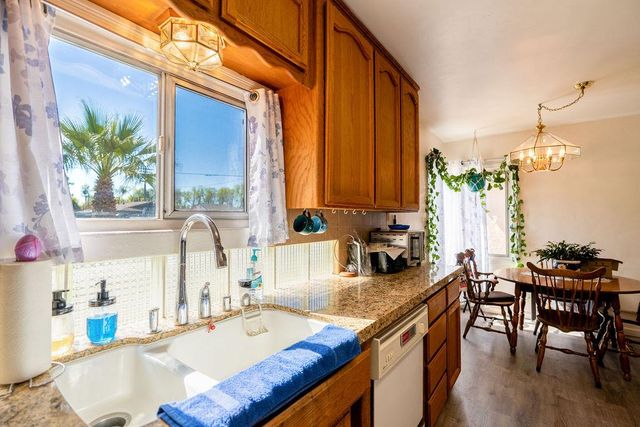 915 La Loma Ave, Modesto, CA 95354