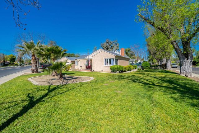 915 La Loma Ave, Modesto, CA 95354