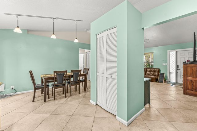 14936 22nd Road N, Loxahatchee Groves, FL 33470