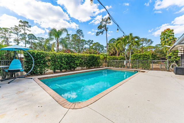 14936 22nd Road N, Loxahatchee Groves, FL 33470