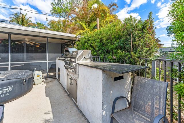 14936 22nd Road N, Loxahatchee Groves, FL 33470