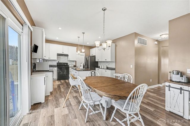 4031 Red Bud Way, Tipp City, OH 45371