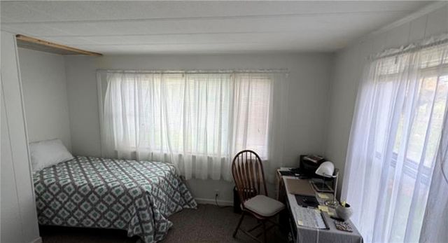 428 Meadows Dr, Washington Twp, PA 15613