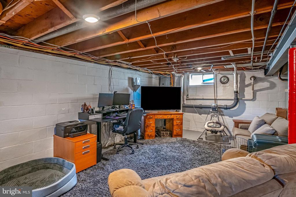 4115 CHARLES RD, Emmaus, PA 18049