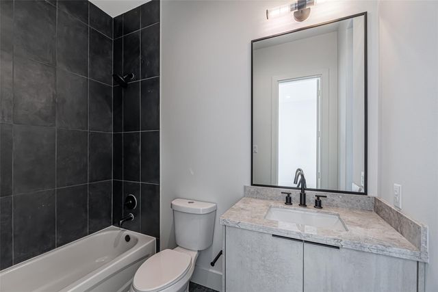 829 Alexander Street, Houston, TX 77007