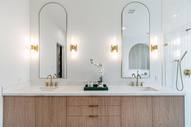 829 Alexander Street, Houston, TX 77007