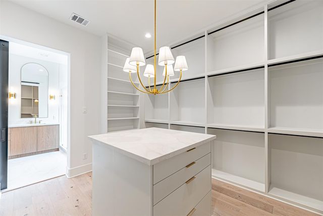 829 Alexander Street, Houston, TX 77007