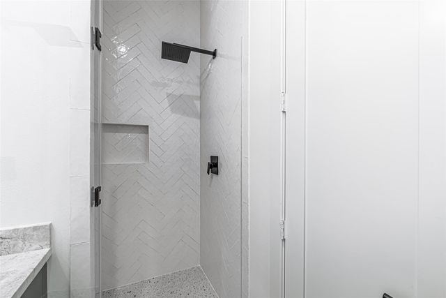 829 Alexander Street, Houston, TX 77007