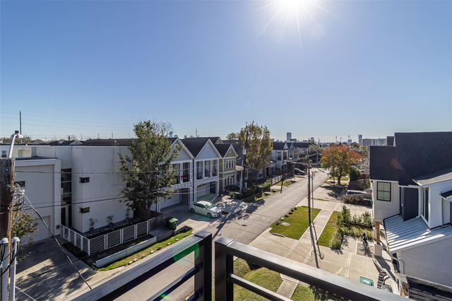 829 Alexander Street, Houston, TX 77007