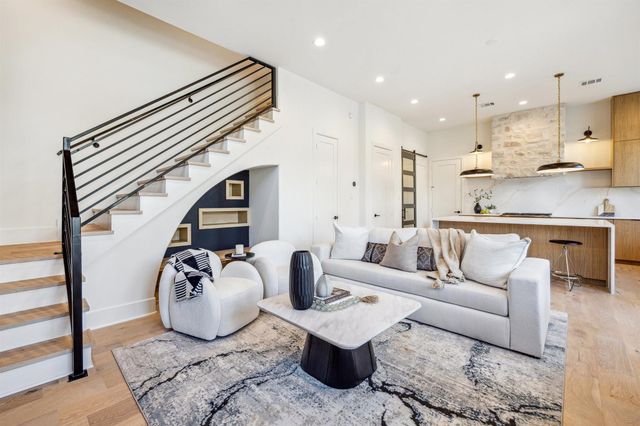 829 Alexander Street, Houston, TX 77007