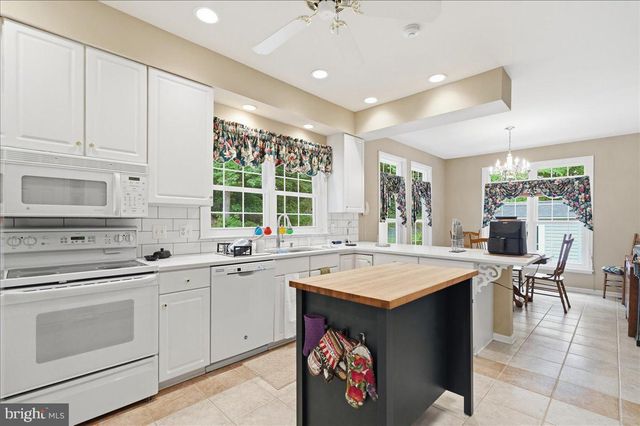 2286 RICHMOND HWY, Stafford, VA 22554