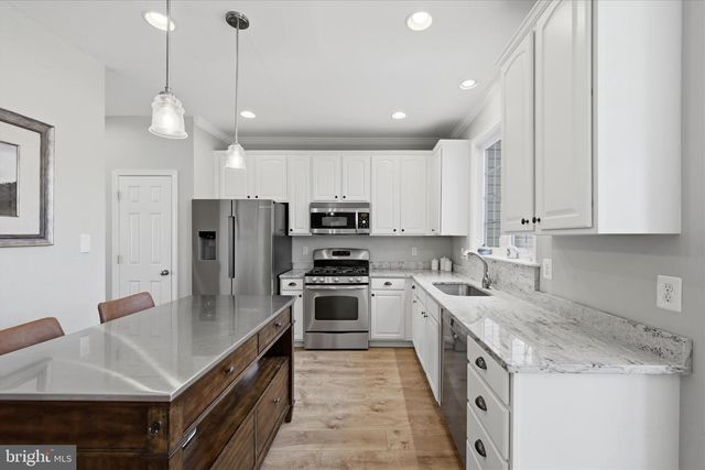 620 HOWITZER TER NE, Leesburg, VA 20176