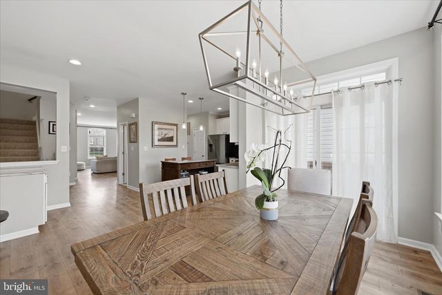 620 HOWITZER TER NE, Leesburg, VA 20176