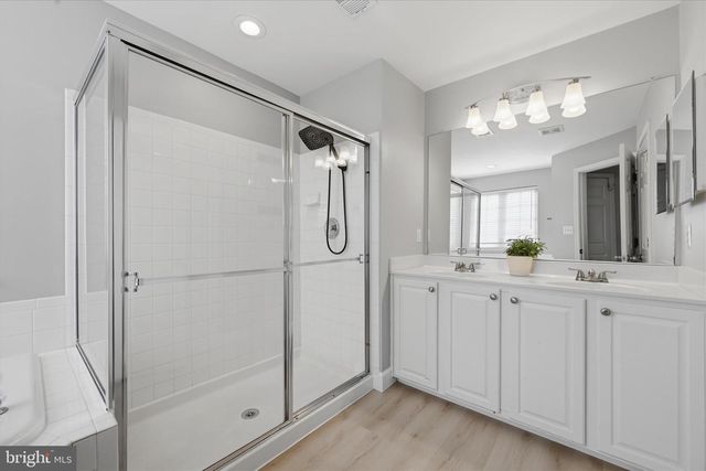 620 HOWITZER TER NE, Leesburg, VA 20176