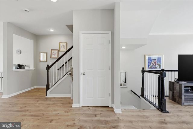 620 HOWITZER TER NE, Leesburg, VA 20176