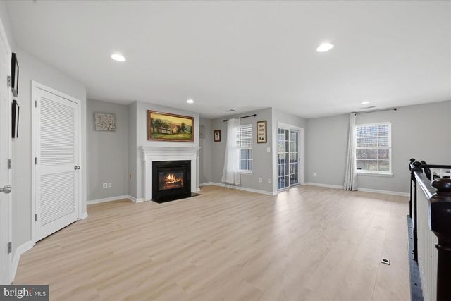 620 HOWITZER TER NE, Leesburg, VA 20176