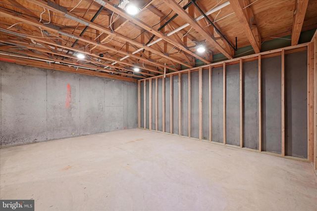 620 HOWITZER TER NE, Leesburg, VA 20176