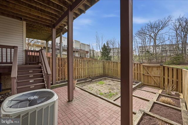 620 HOWITZER TER NE, Leesburg, VA 20176