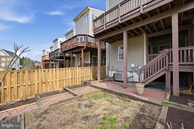 620 HOWITZER TER NE, Leesburg, VA 20176