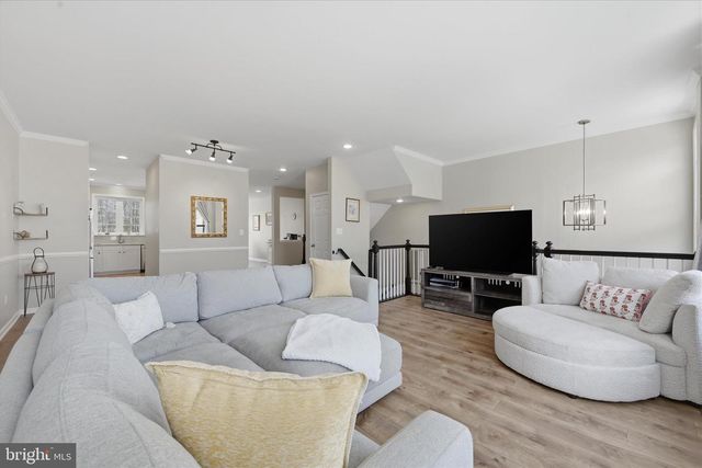 620 HOWITZER TER NE, Leesburg, VA 20176